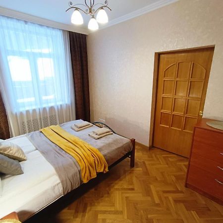 Old Town Retreat With Stunning Views 2 Bedroom Apartment Nearby The Church Of Saint Peter Рига Экстерьер фото