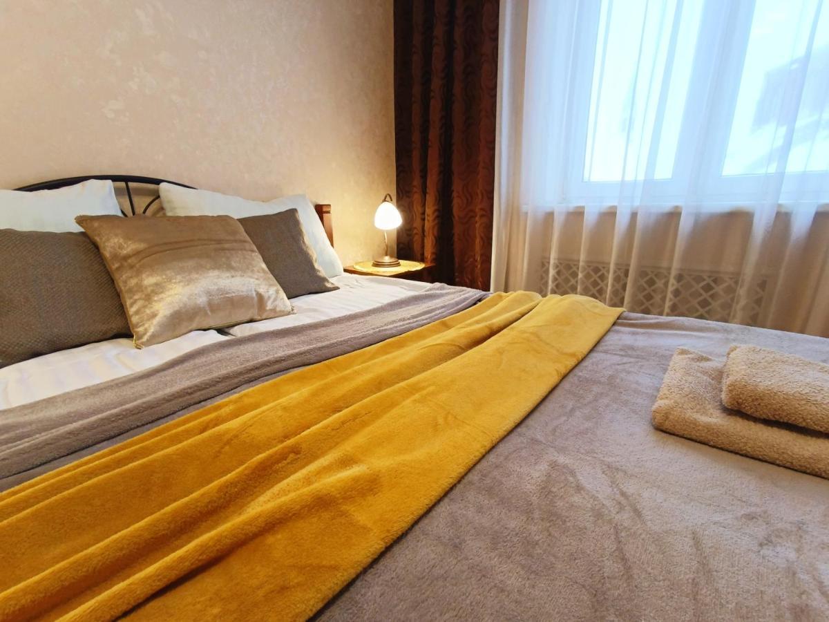 Old Town Retreat With Stunning Views 2 Bedroom Apartment Nearby The Church Of Saint Peter Рига Экстерьер фото