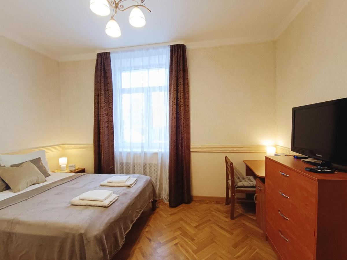 Old Town Retreat With Stunning Views 2 Bedroom Apartment Nearby The Church Of Saint Peter Рига Экстерьер фото
