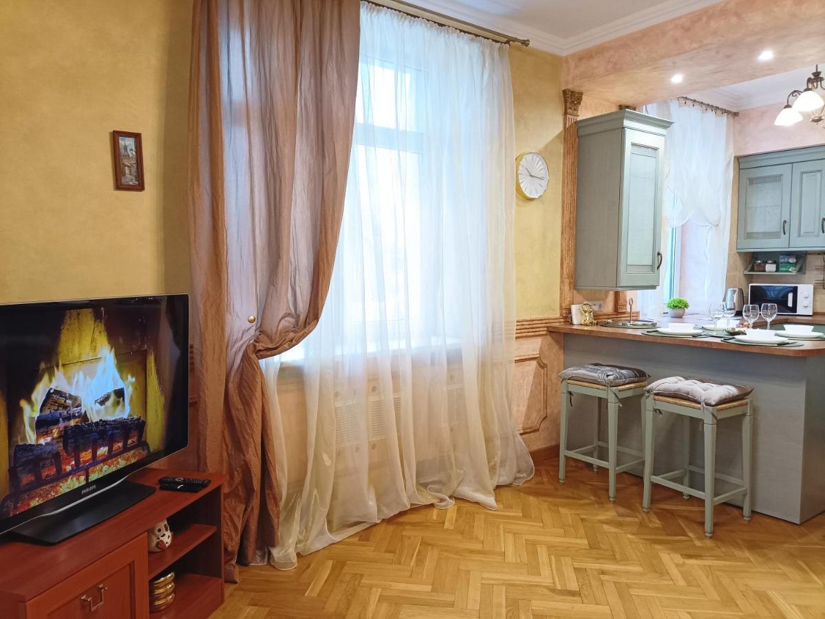 Old Town Retreat With Stunning Views 2 Bedroom Apartment Nearby The Church Of Saint Peter Рига Экстерьер фото