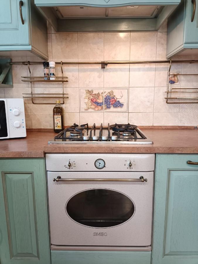 Old Town Retreat With Stunning Views 2 Bedroom Apartment Nearby The Church Of Saint Peter Рига Экстерьер фото