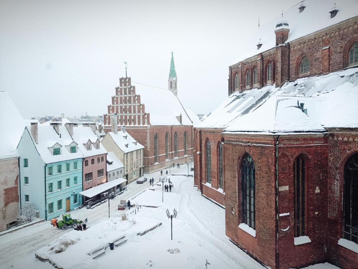 Old Town Retreat With Stunning Views 2 Bedroom Apartment Nearby The Church Of Saint Peter Рига Экстерьер фото