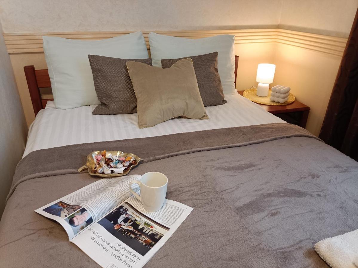 Old Town Retreat With Stunning Views 2 Bedroom Apartment Nearby The Church Of Saint Peter Рига Экстерьер фото