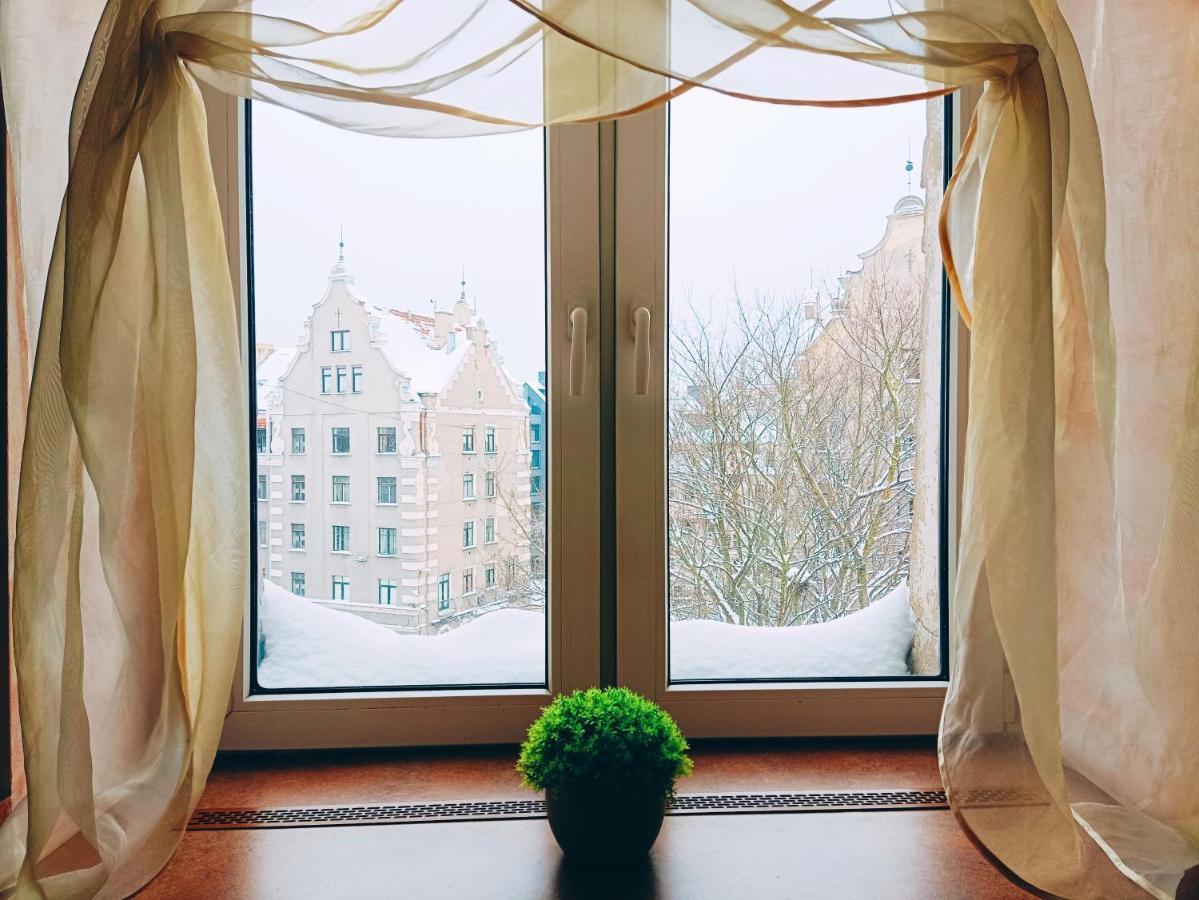 Old Town Retreat With Stunning Views 2 Bedroom Apartment Nearby The Church Of Saint Peter Рига Экстерьер фото