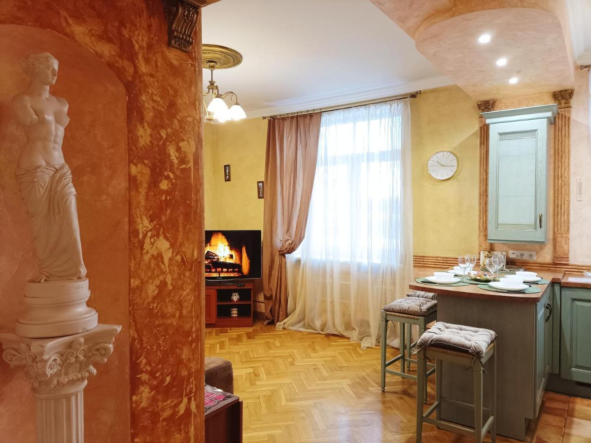 Old Town Retreat With Stunning Views 2 Bedroom Apartment Nearby The Church Of Saint Peter Рига Экстерьер фото